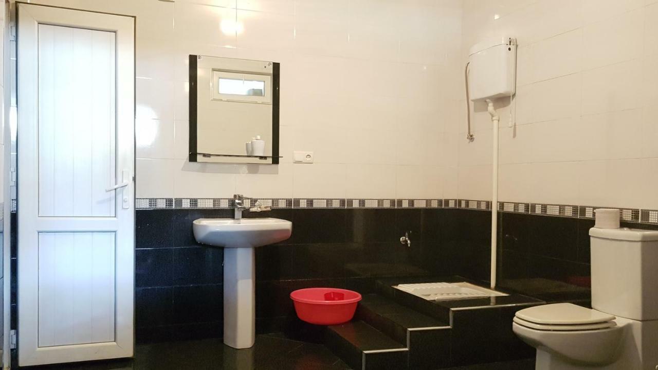 Guest House Luka Batumi Exterior photo